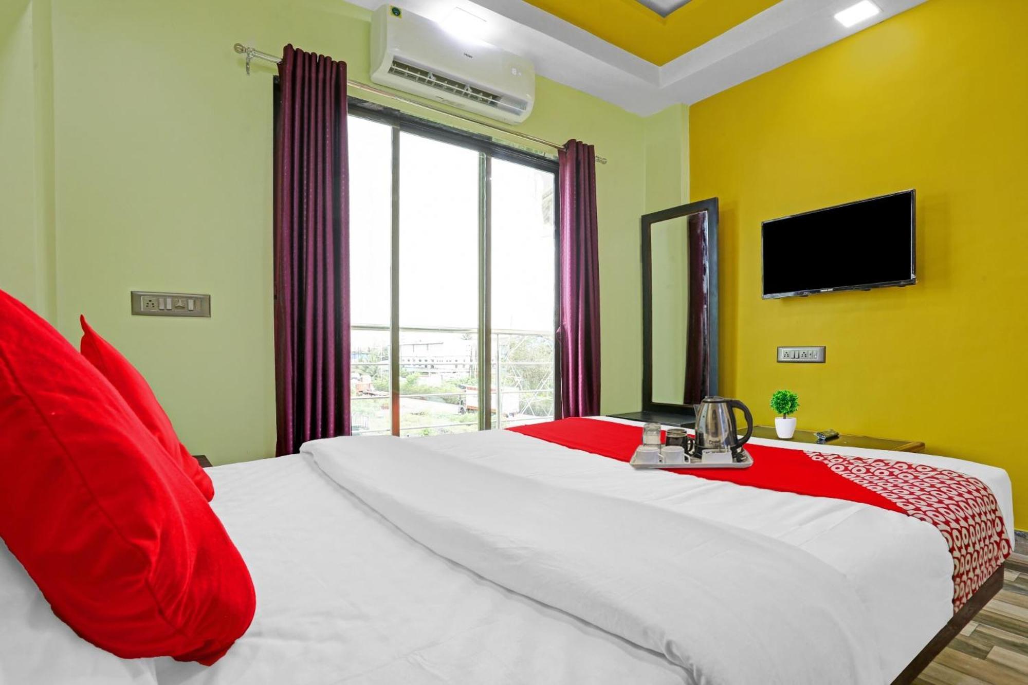 Hotel O Om Sai Residency Lodging And Boarding Taloje Luaran gambar