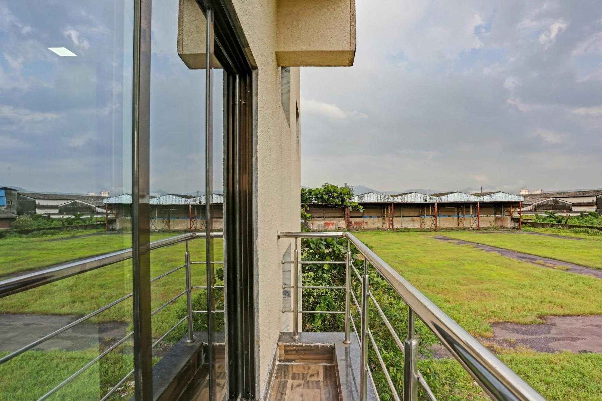 Hotel O Om Sai Residency Lodging And Boarding Taloje Luaran gambar
